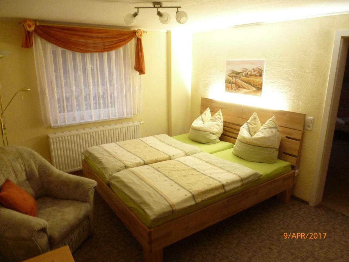 Ferienwohnung Grunwald Kurort クルオルト・ラーテン エクステリア 写真